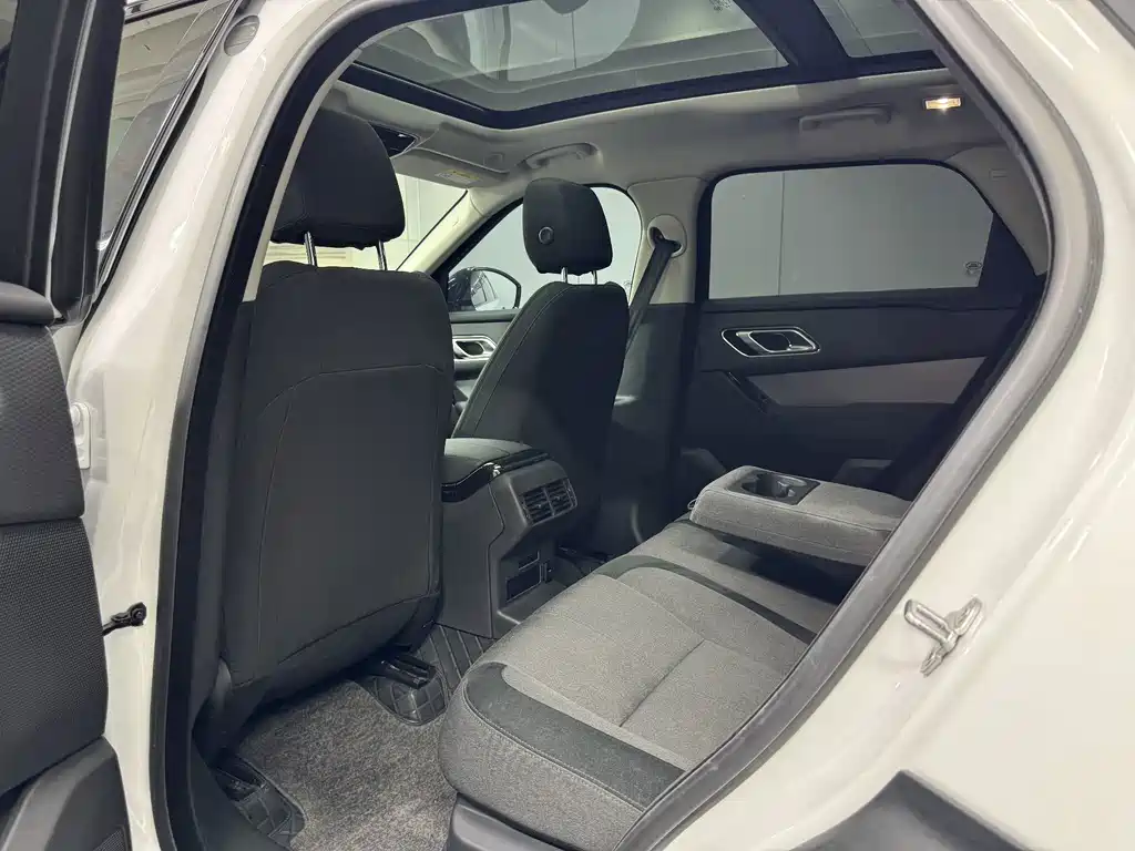 Land Rover Velar — миниатюра 13