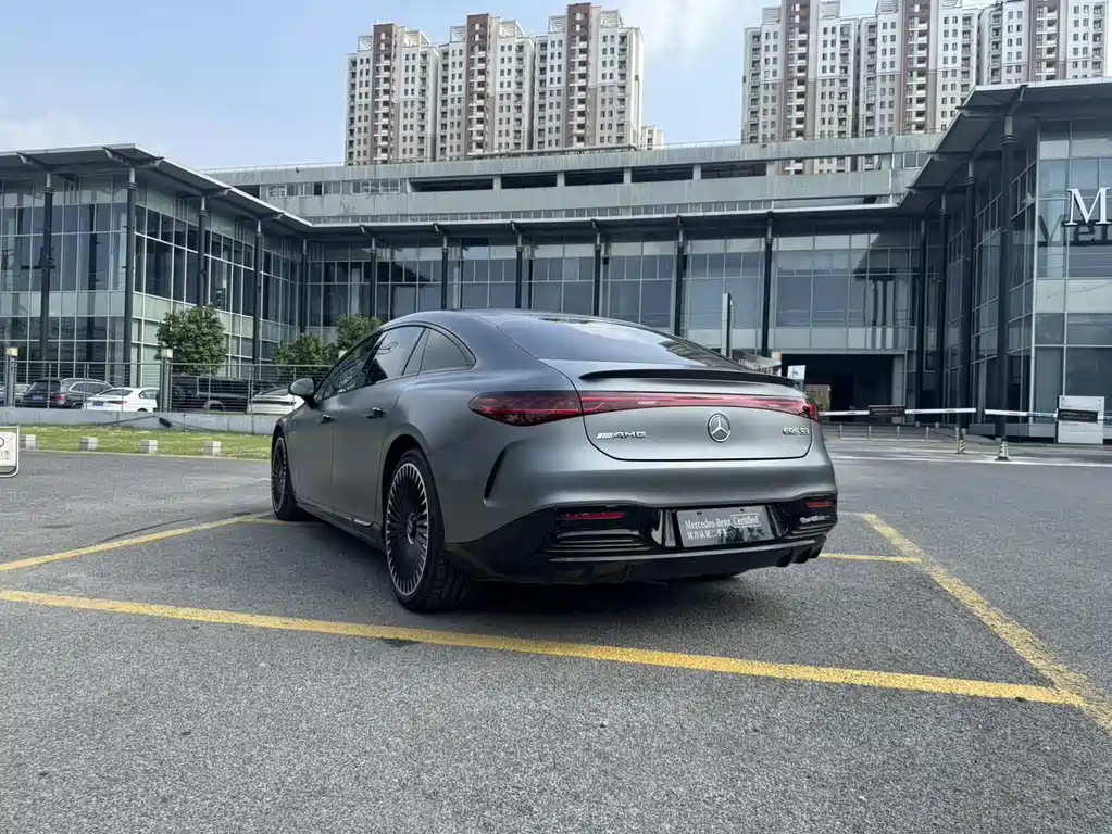 Mercedes-Benz EQS AMG — миниатюра 21