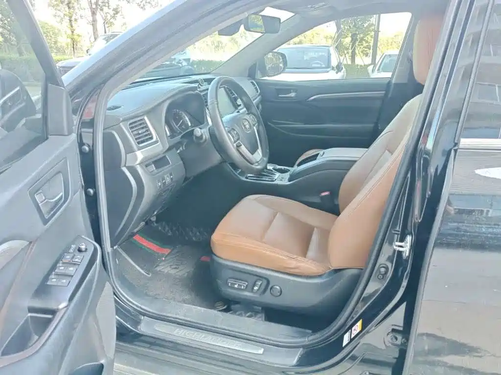 Toyota Highlander — миниатюра 4
