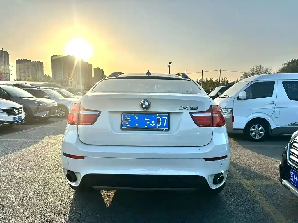 BMW X6 — миниатюра 9