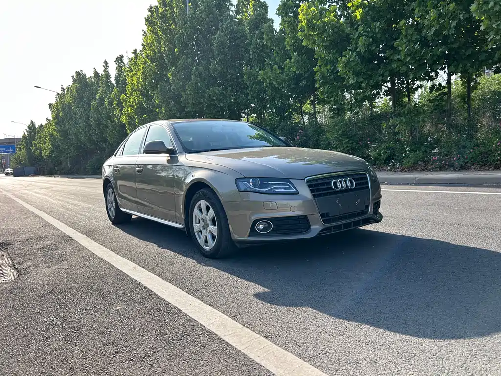 Audi A4L 2011 2.0 TFSI