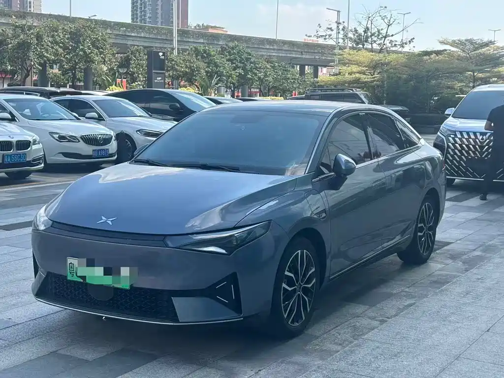 XPeng P5