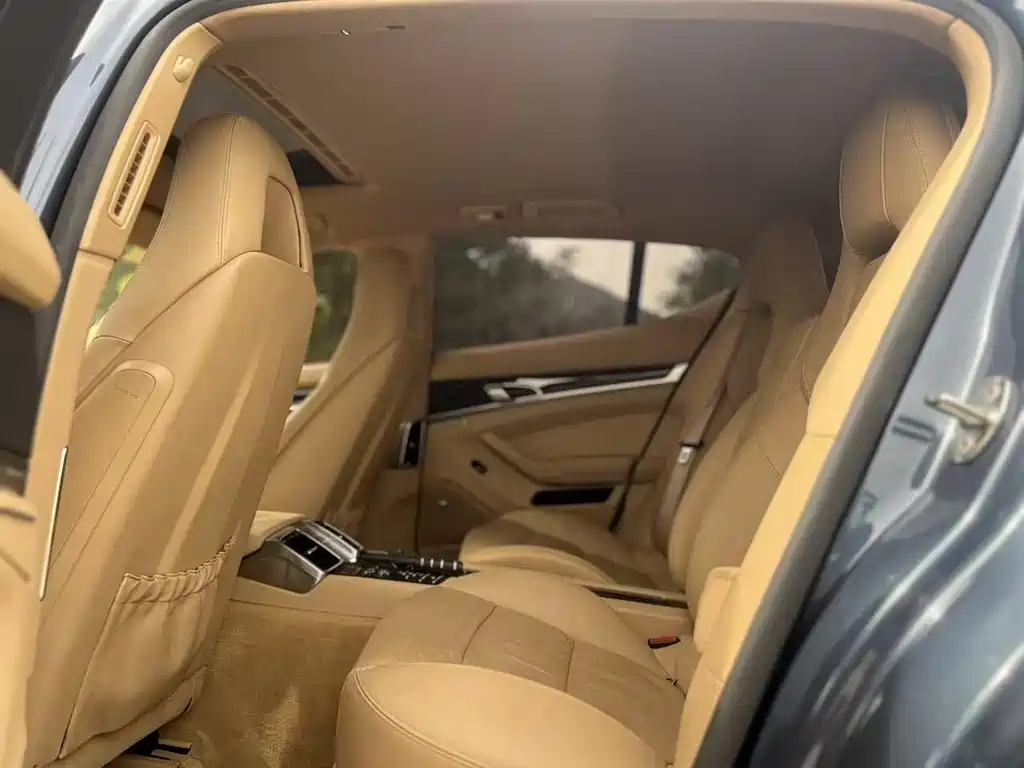 Porsche Panamera 2014 Panamera 4 3.0T