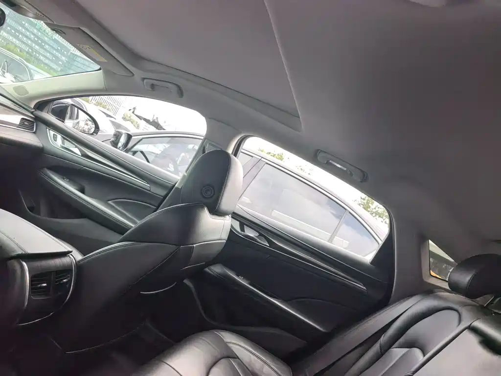 Buick LaCrosse — миниатюра 13