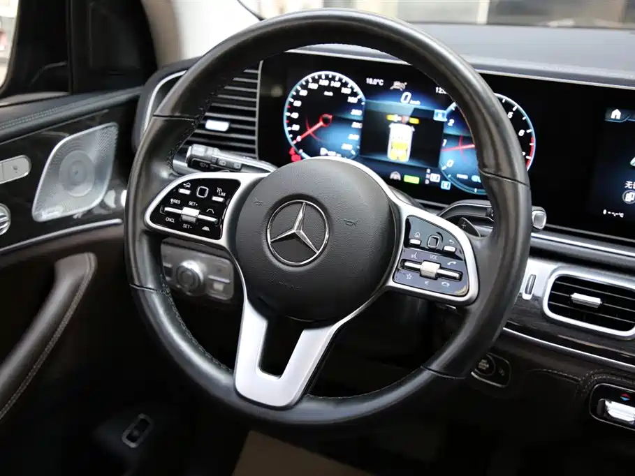 MERCEDES-BENZ GLS