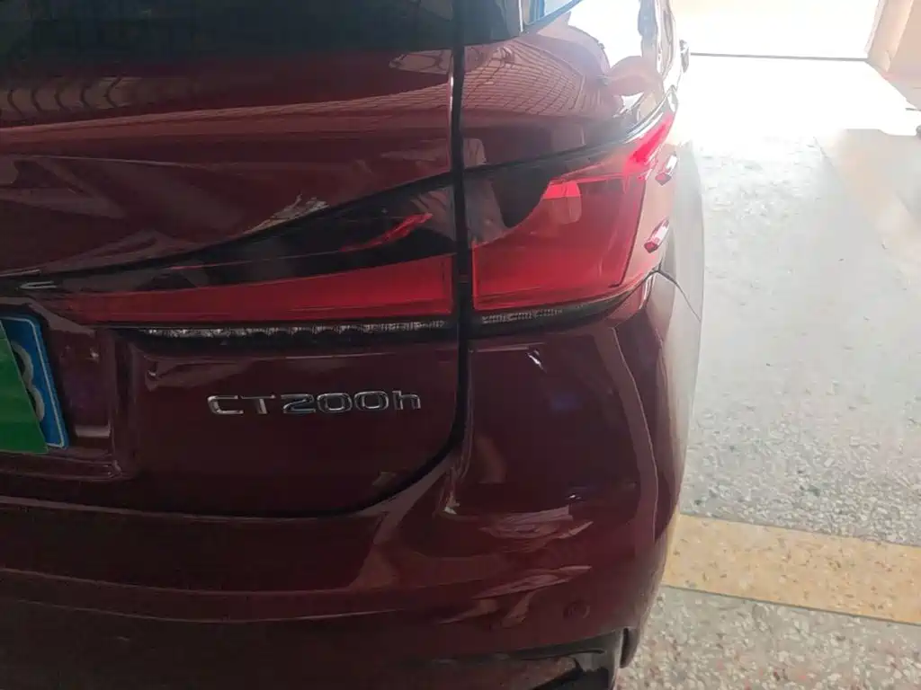 Lexus CT — миниатюра 8