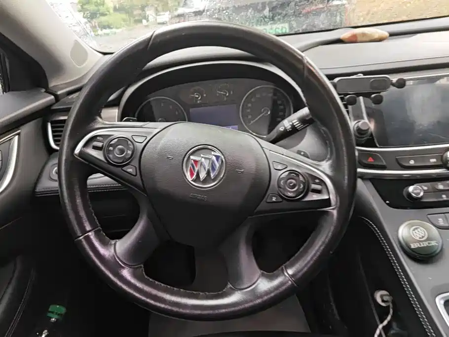 Buick LaCrosse — миниатюра 15