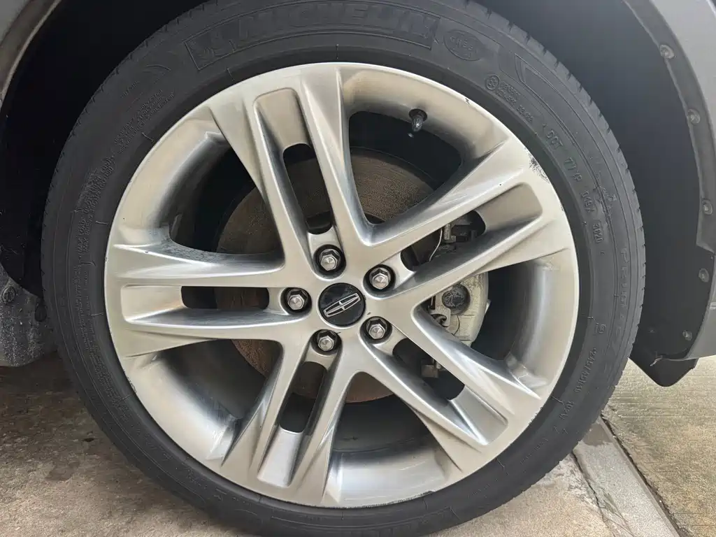 Lincoln MKC — миниатюра 5