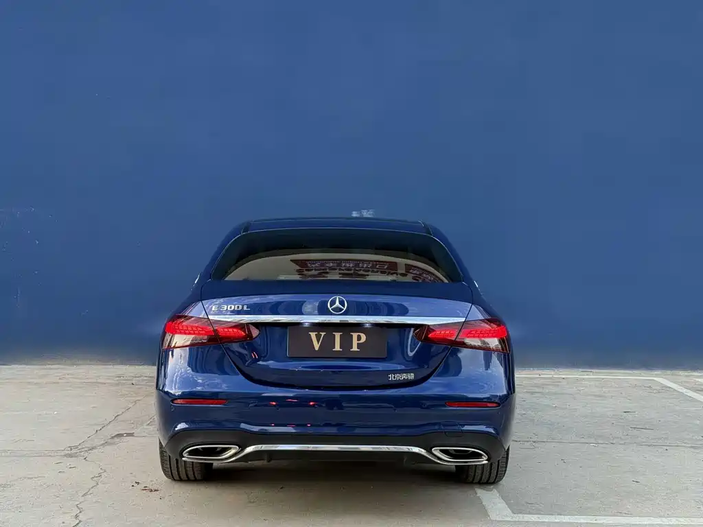 Mercedes-Benz E-Class — миниатюра 8