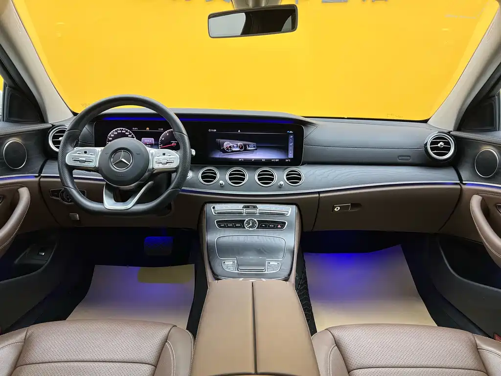 MERCEDES-BENZ E CLASS