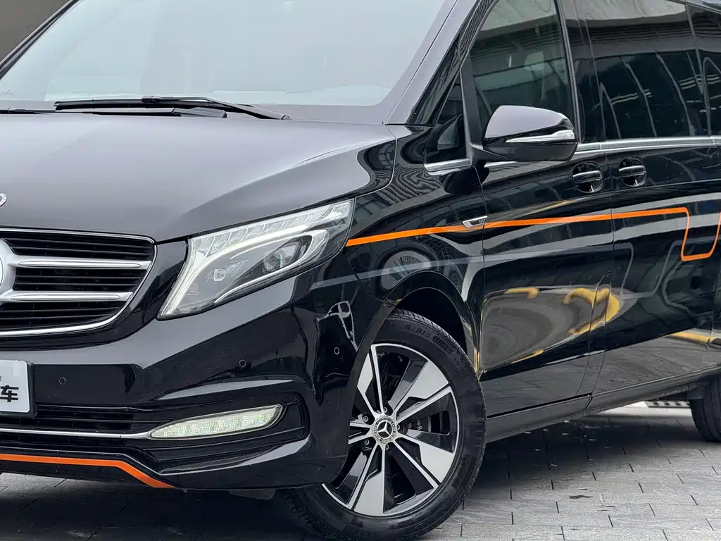 MERCEDES-BENZ V CLASS