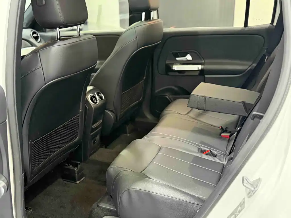 Mercedes-Benz GLB — миниатюра 6