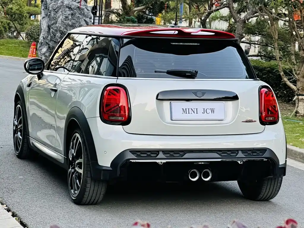 MINI JCW