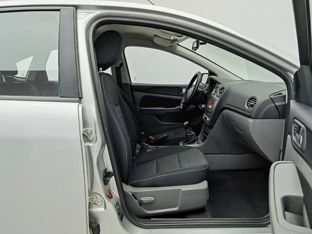 Ford Focus — миниатюра 23