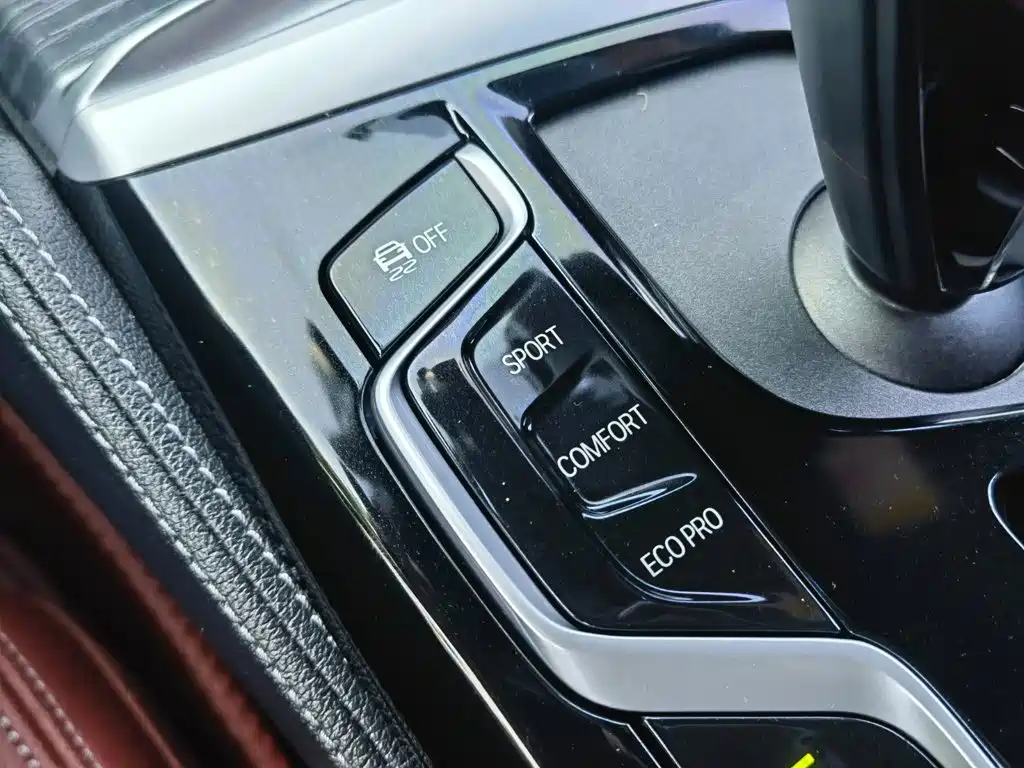 BMW 5 Series — миниатюра 28