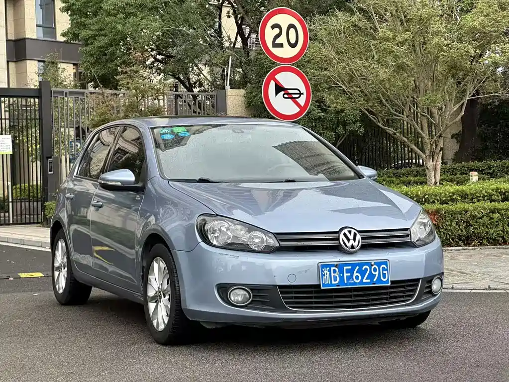Volkswagen Golf — миниатюра 3