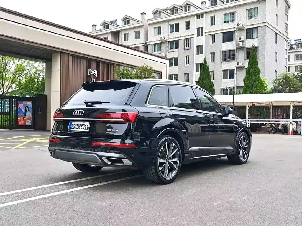 Audi Q7 2021 55 TFSI quattro S line Sport
