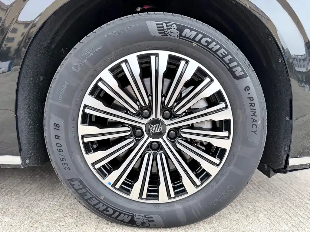 BYD Xia — миниатюра 8