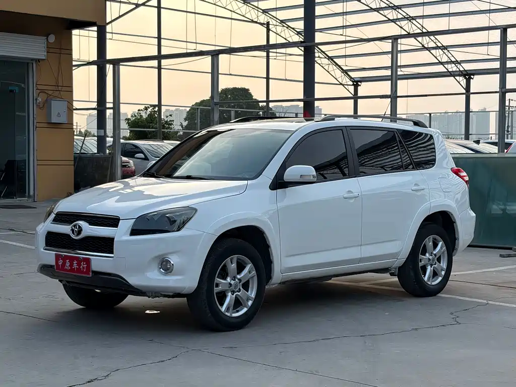 Купить Toyota RAV4