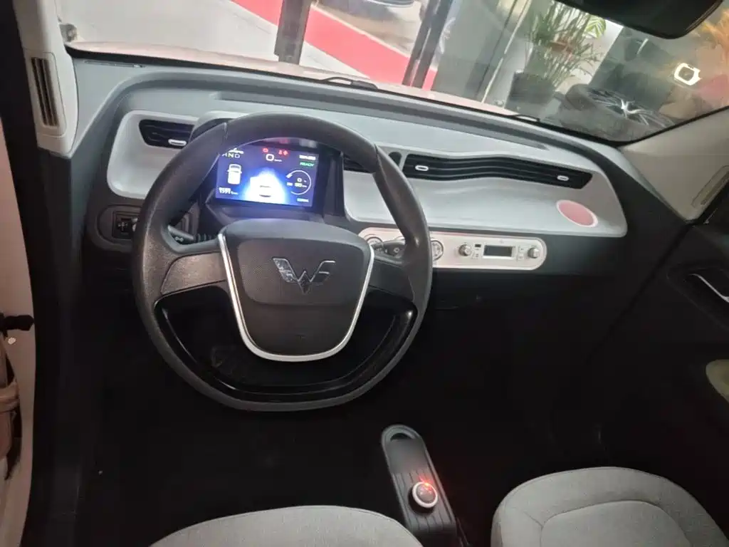 Wuling MINIEV — миниатюра 10