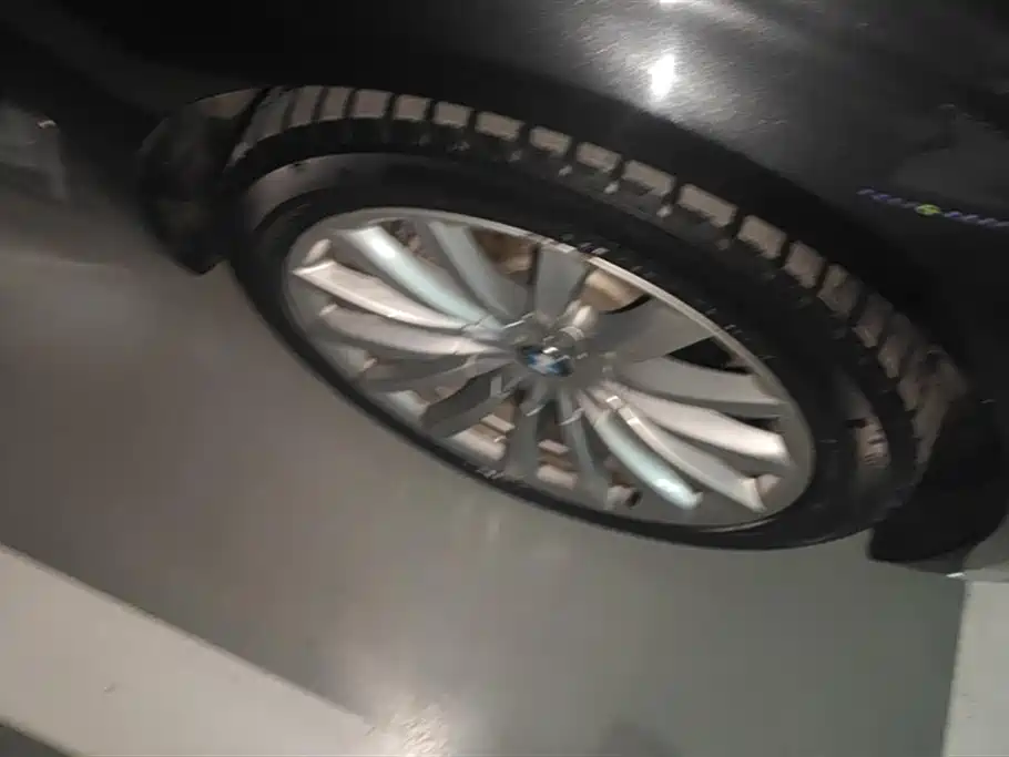 BMW 7 Series 7 2017 740Li Lead