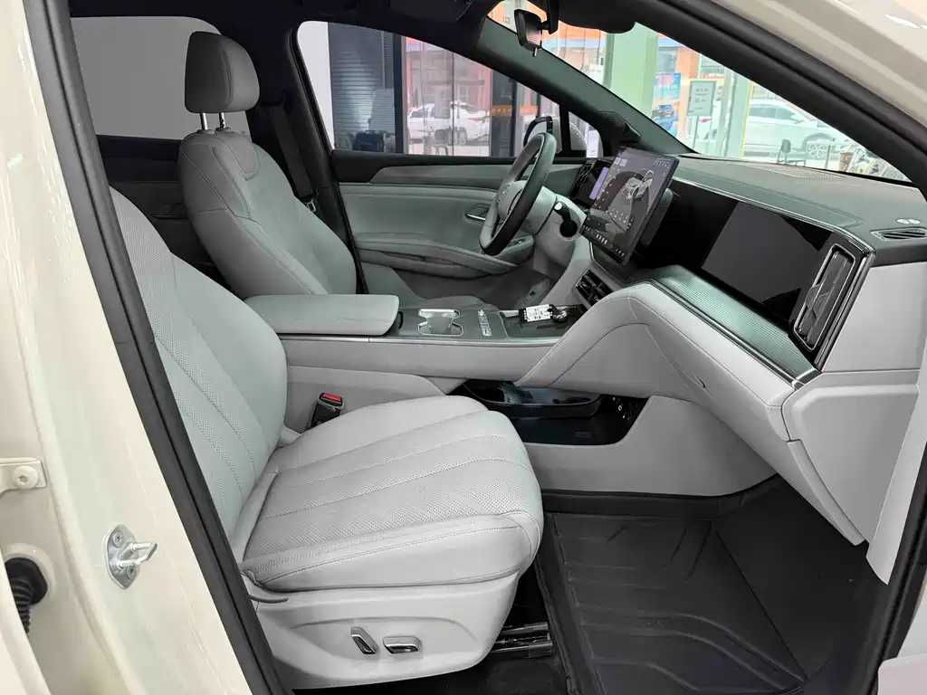 BYD Song Ultra — миниатюра 23