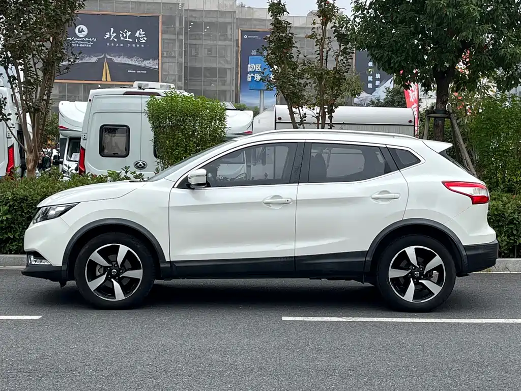 Nissan Qashqai — миниатюра 3