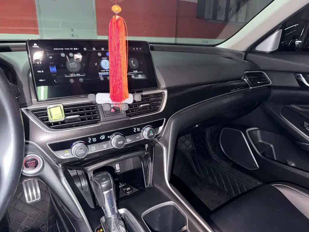 Honda Accord — миниатюра 17