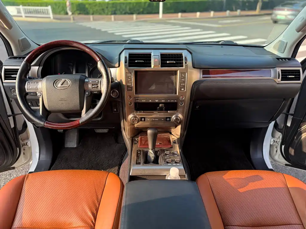Lexus GX — миниатюра 5
