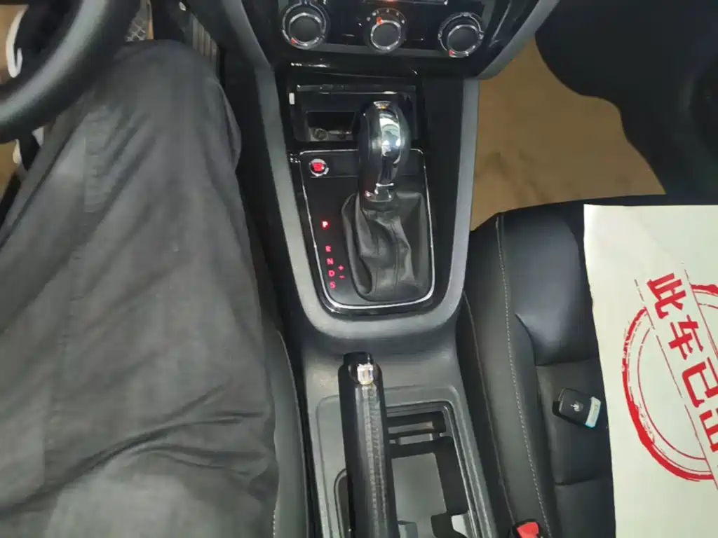 Volkswagen Sagitar — миниатюра 14