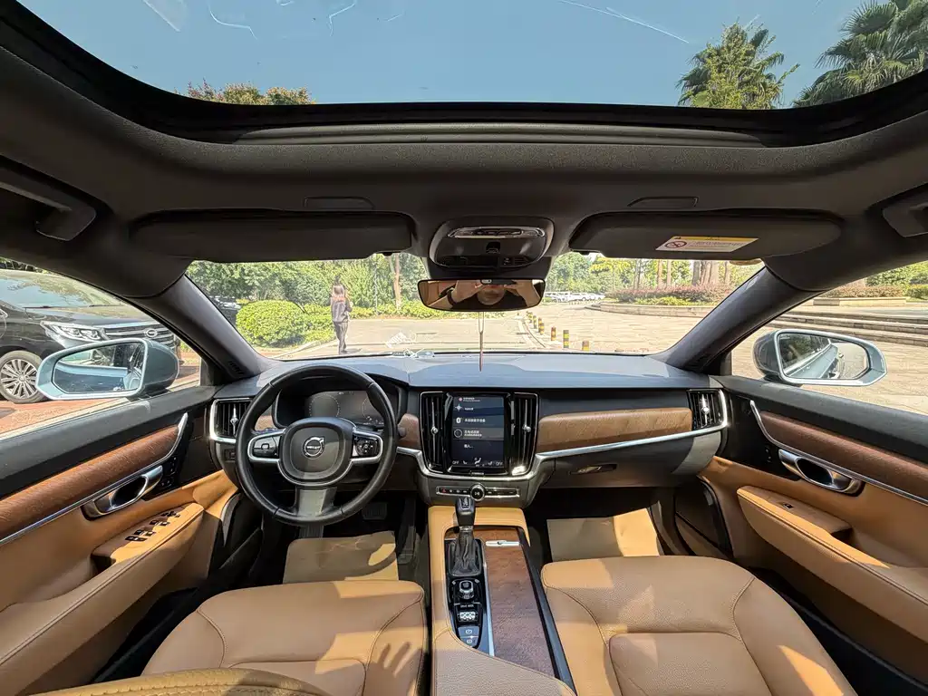 Volvo S90 — миниатюра 9