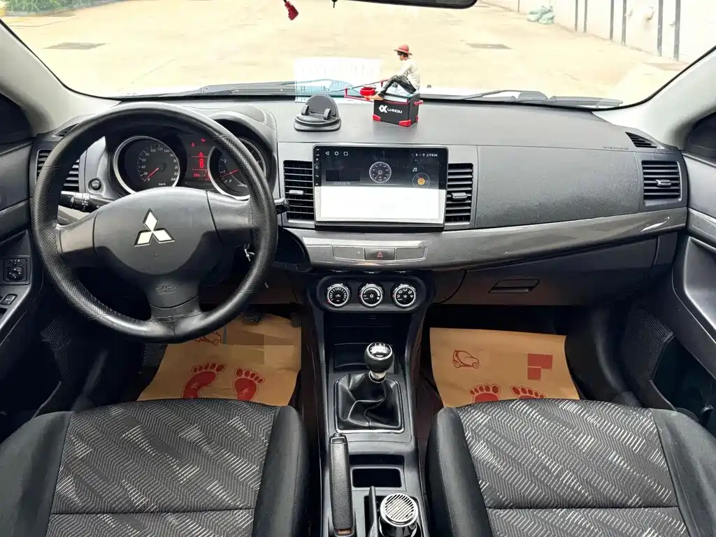 Mitsubishi Lancer EX — миниатюра 5