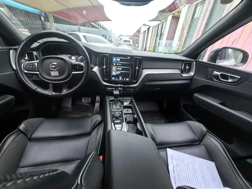 Volvo XC60 — миниатюра 5