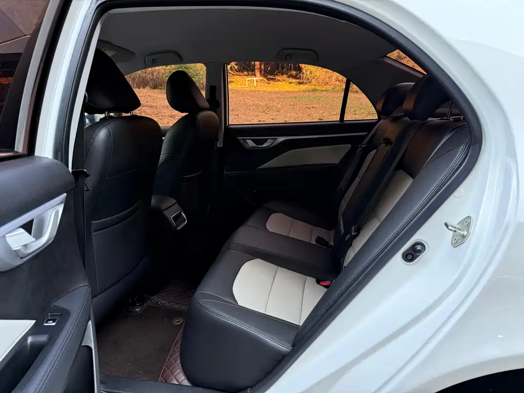 Geely Vision — миниатюра 8