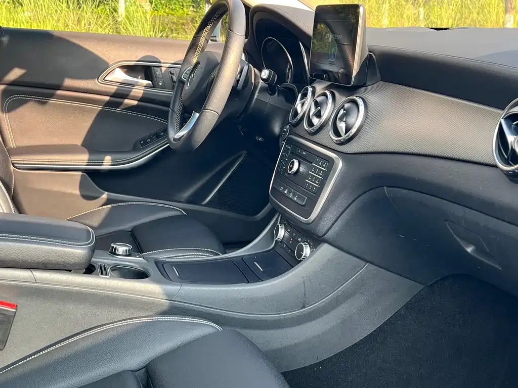 Mercedes-Benz GLA — миниатюра 19