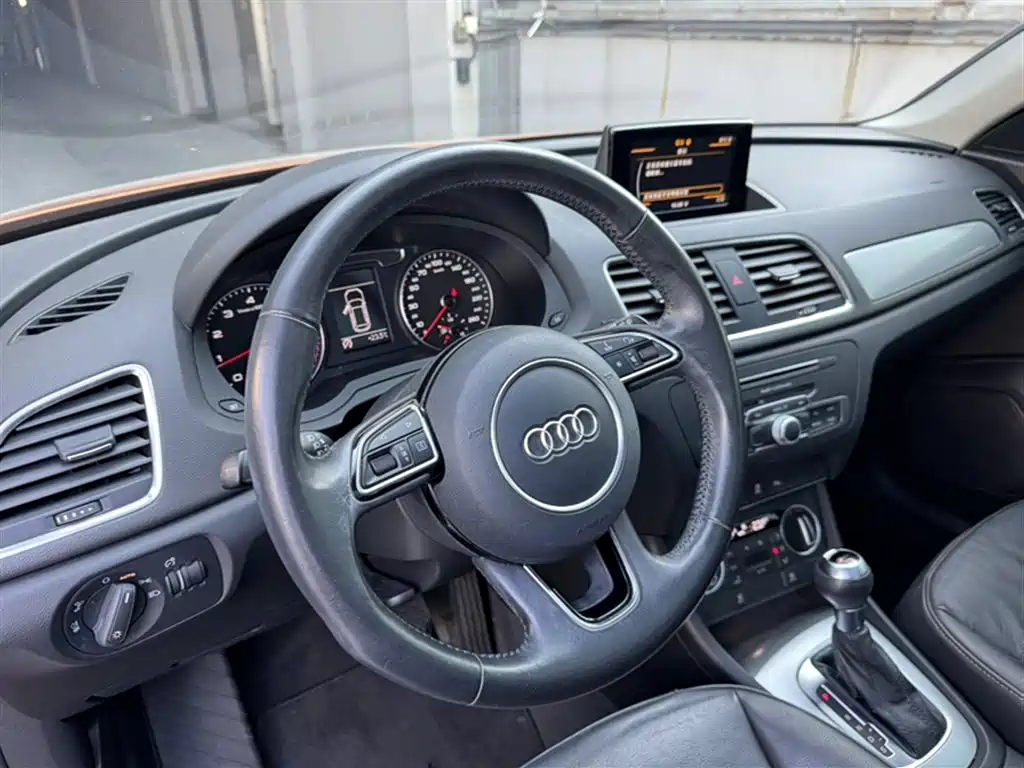 Audi Q3 2016 30 TFSI Fashion