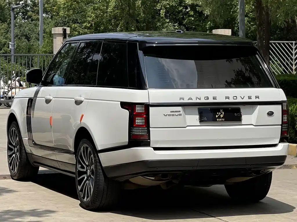 Land Rover Range Rover — миниатюра 4