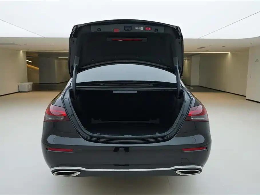 Mercedes-Benz E-Class E 2023 E 300 L Fashion