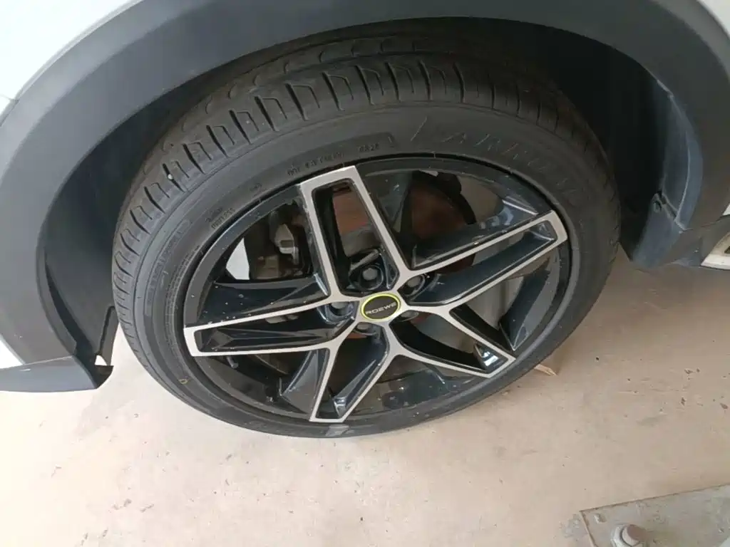 Roewe RX5 — миниатюра 23