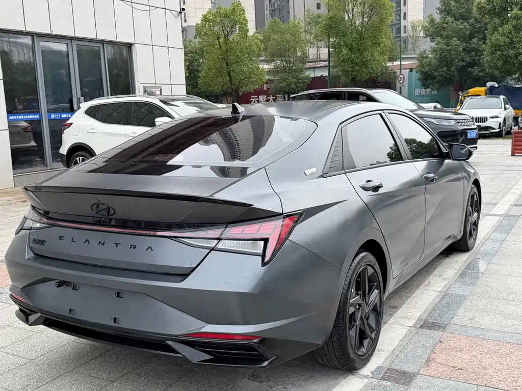 Hyundai Elantra — миниатюра 14