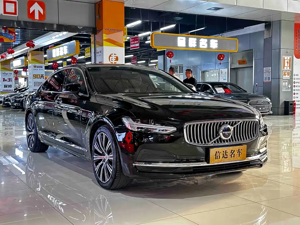 Volvo S90 2023 B5 Luxury