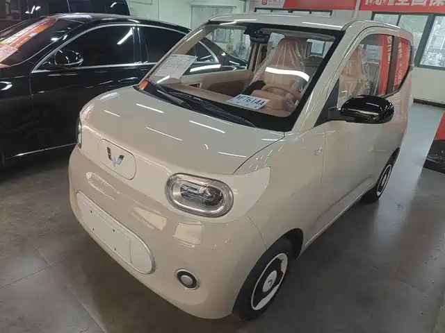 WULING AUTOMOBILE HONGGUANG MINIEV 2025
