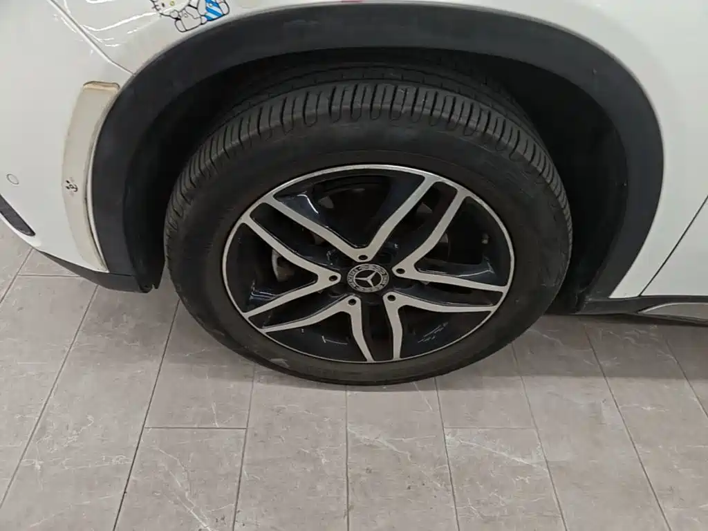 Mercedes-Benz GLA — миниатюра 23