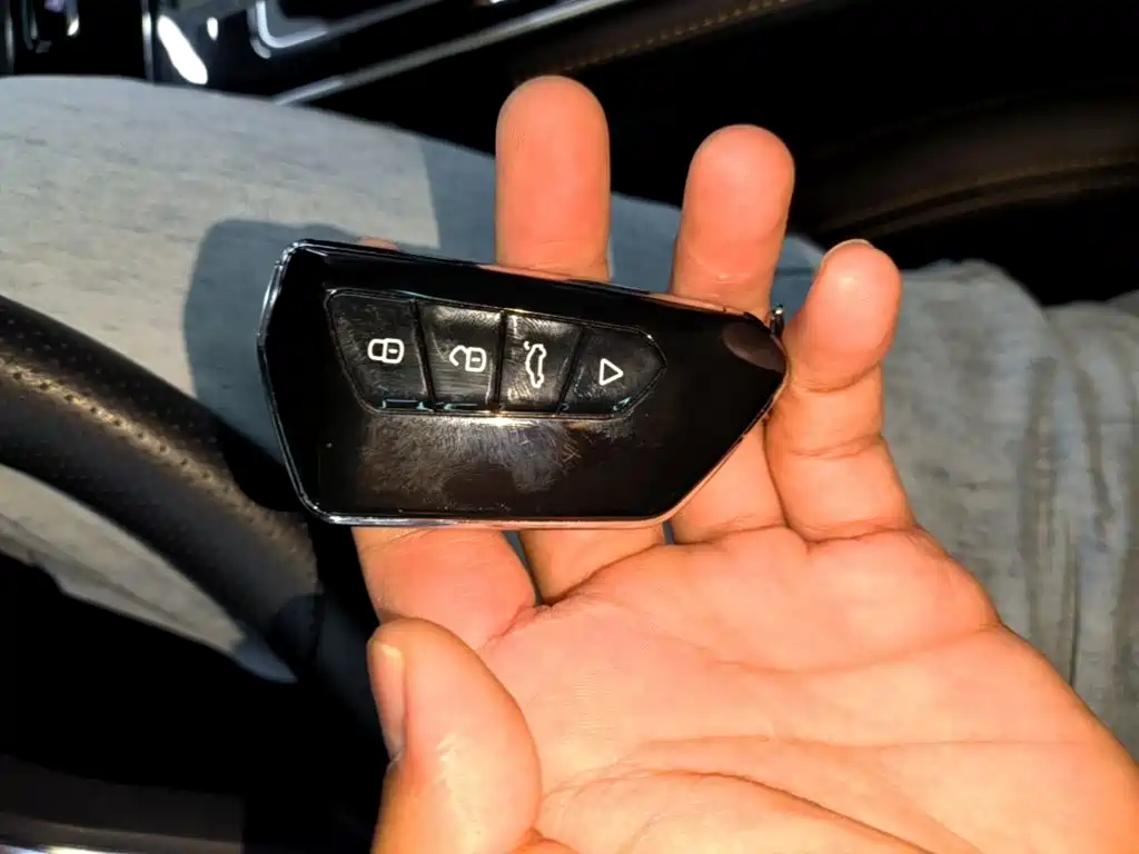 Roewe i6 MAX New Energy — миниатюра 9