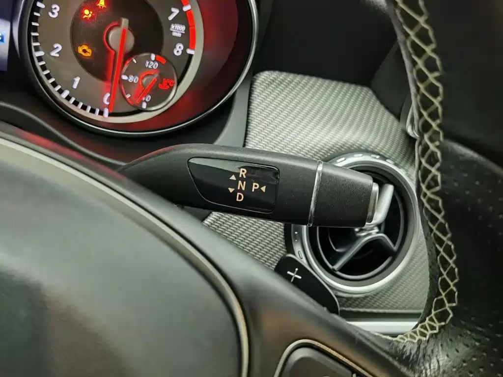 Mercedes-Benz GLA — миниатюра 13