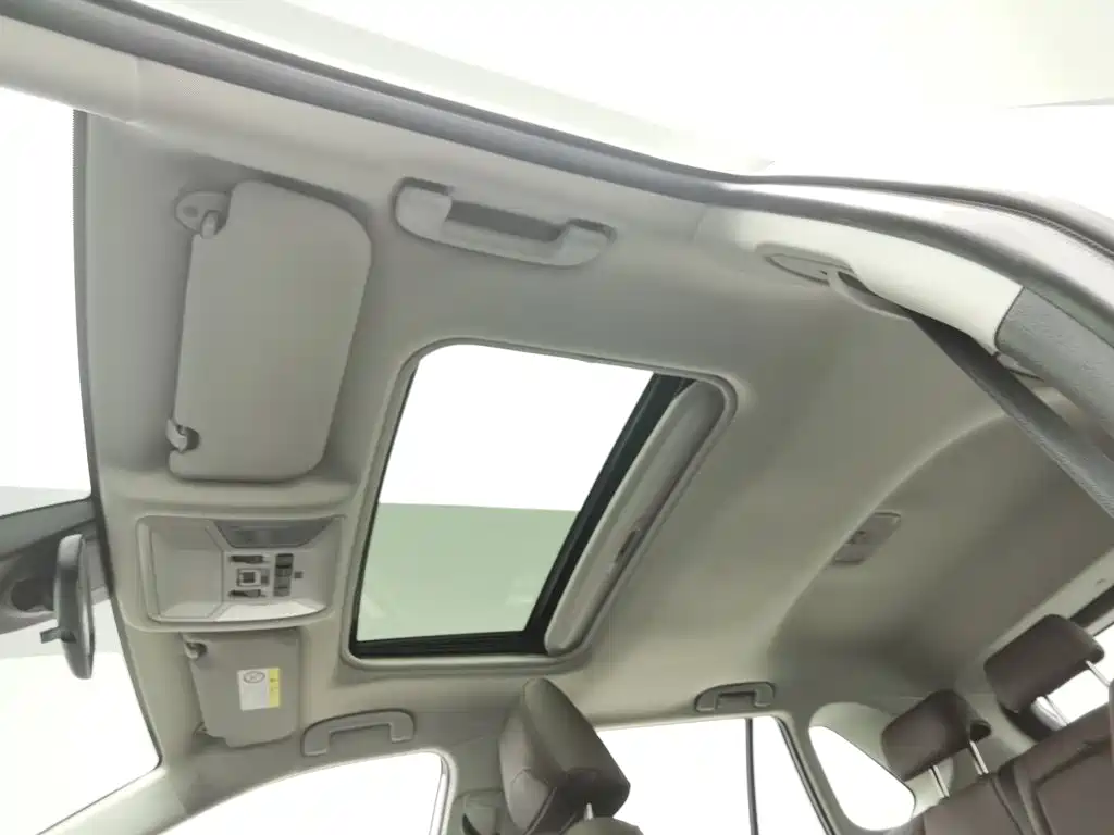 Toyota RAV4 — миниатюра 14