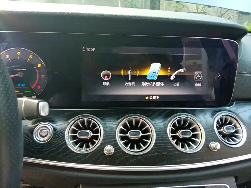 Mercedes-Benz E-Class — миниатюра 20