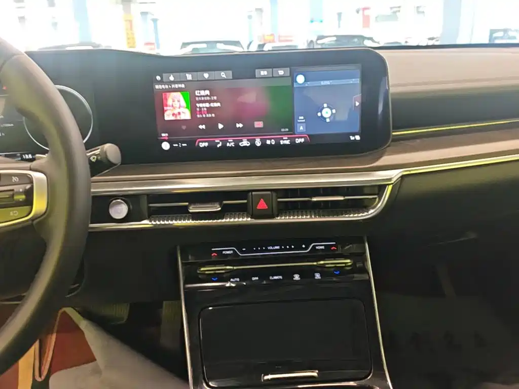 Kia K5 — миниатюра 13