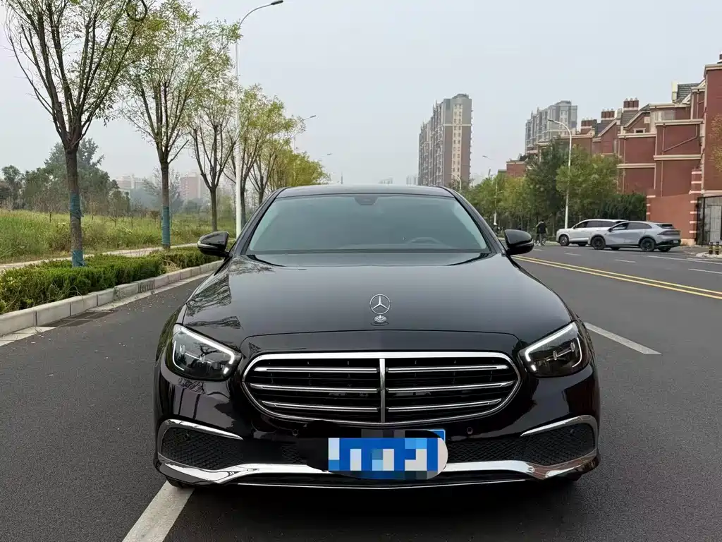Mercedes-Benz E-Class — миниатюра 18
