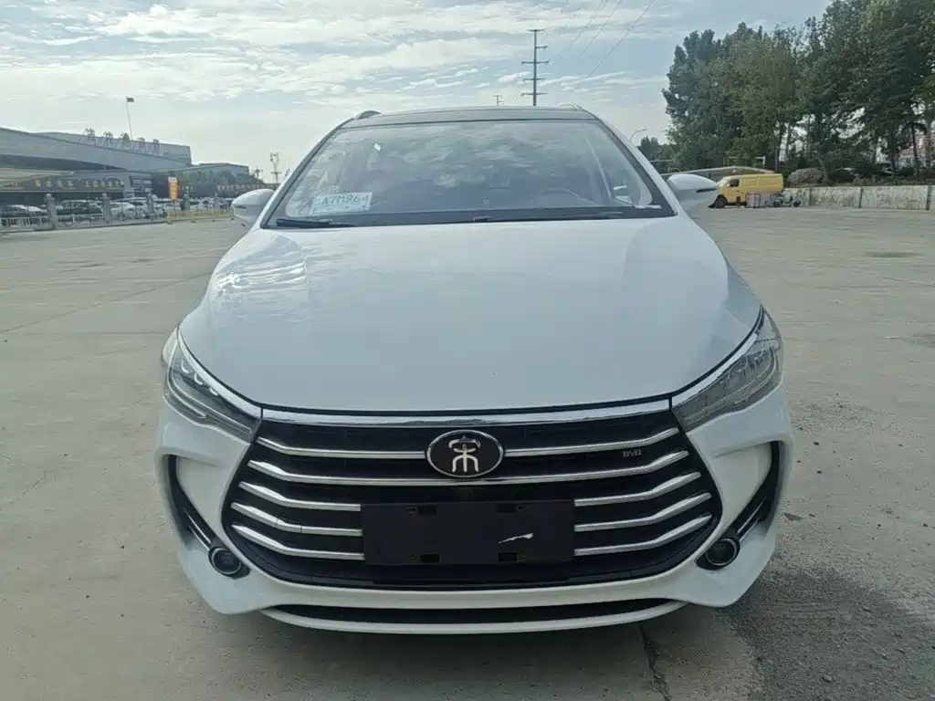 BYD MAX — миниатюра 3